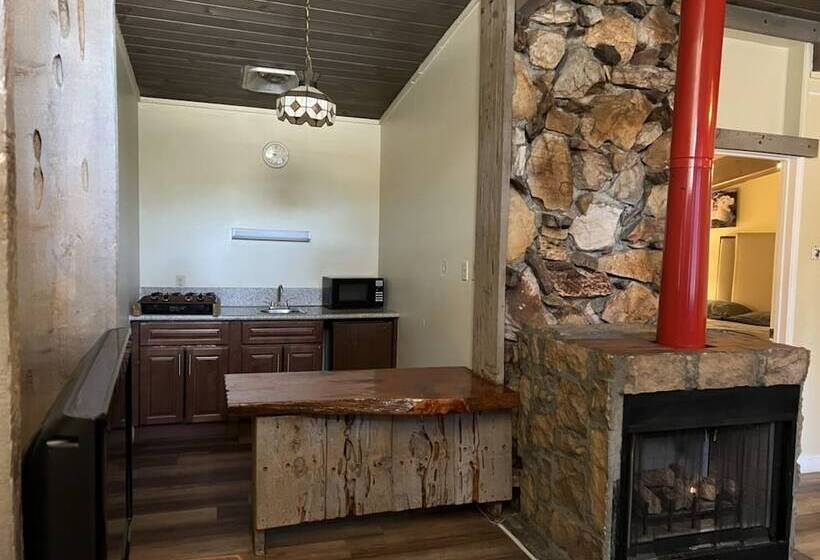 ホテル Studio 9 Big Bear