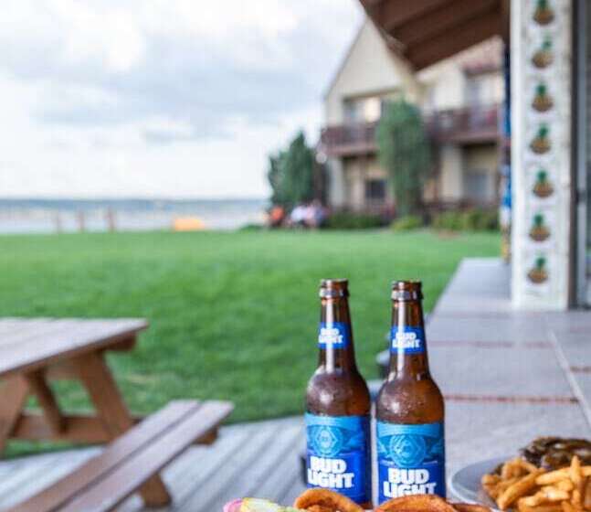 Arrowwood Resort At Cedar Shore