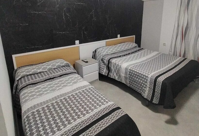 Hostal La Campana