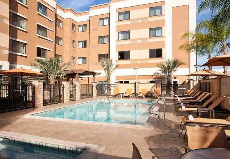 فندق Courtyard By Marriott San Diego Oceanside