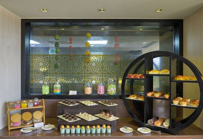 호텔 Davanam Sarovar Portico Suites Bengaluru