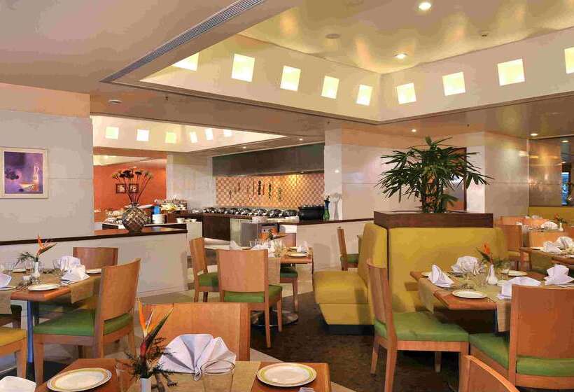 酒店 Hometel Chandigarh