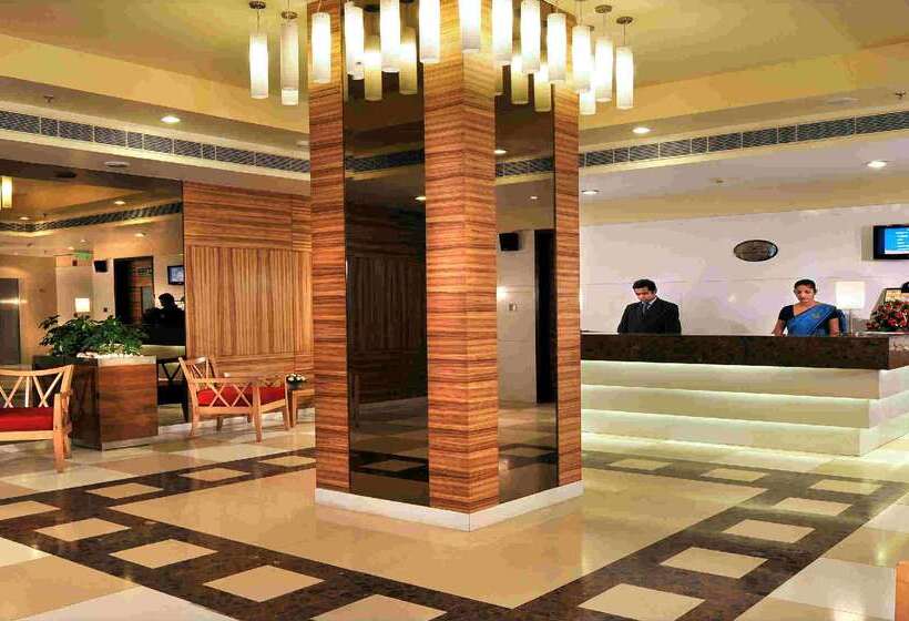 酒店 Hometel Chandigarh