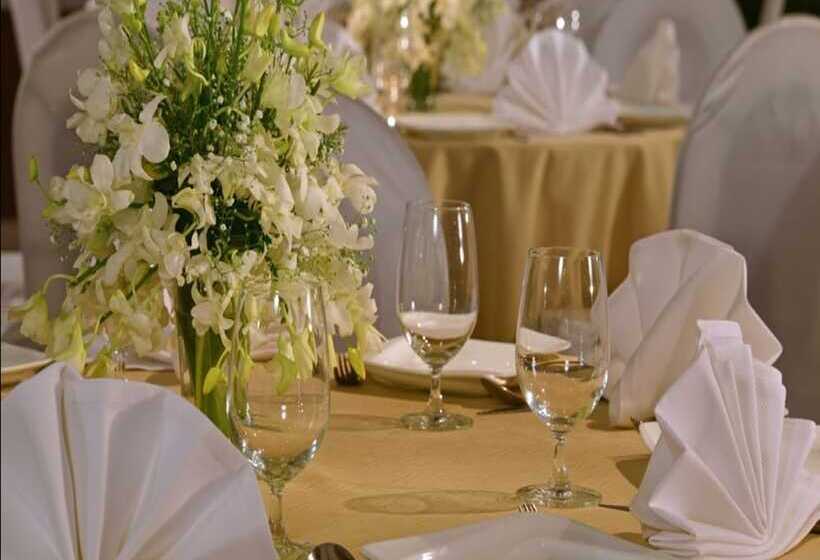 酒店 Majestic Court Sarovar Portico Navi Mumbai