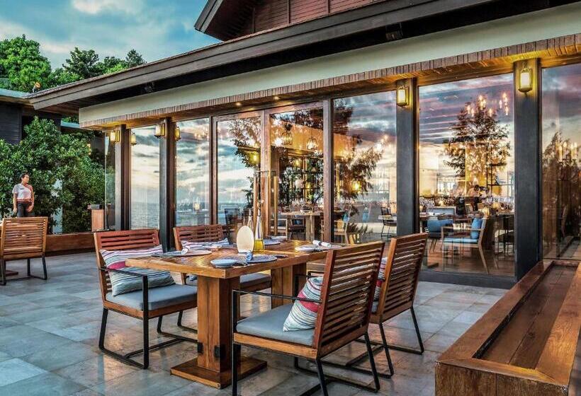 Отель Pullman Phuket Arcadia Naithon Beach