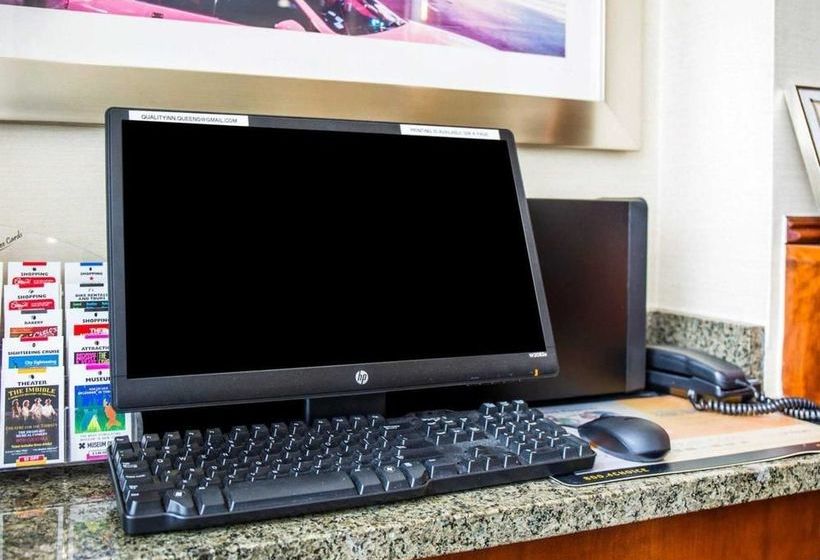 فندق Quality Inn Woodside