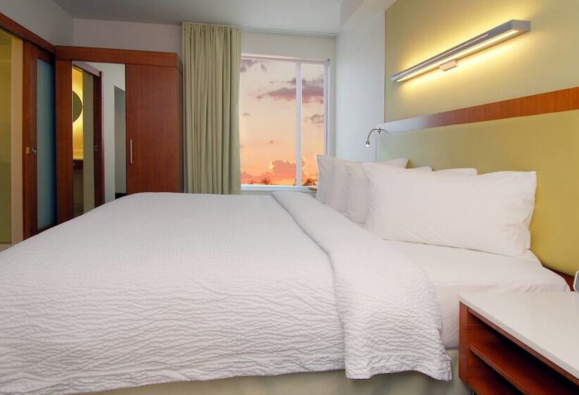 هتل Springhill Suites By Marriott Las Vegas North Speedway