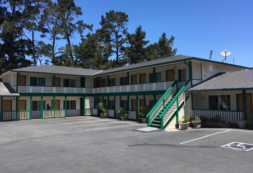 مُتل Monterey Pines Inn