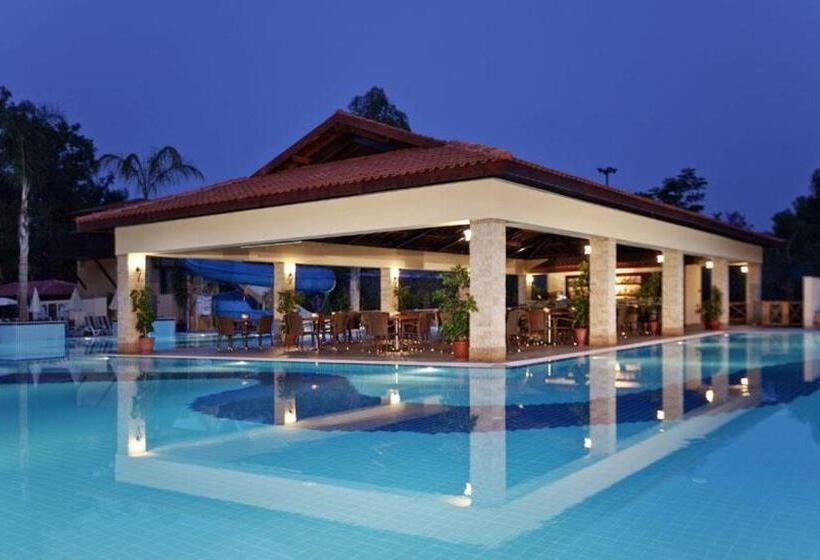 استراحتگاه Champion Holiday Village