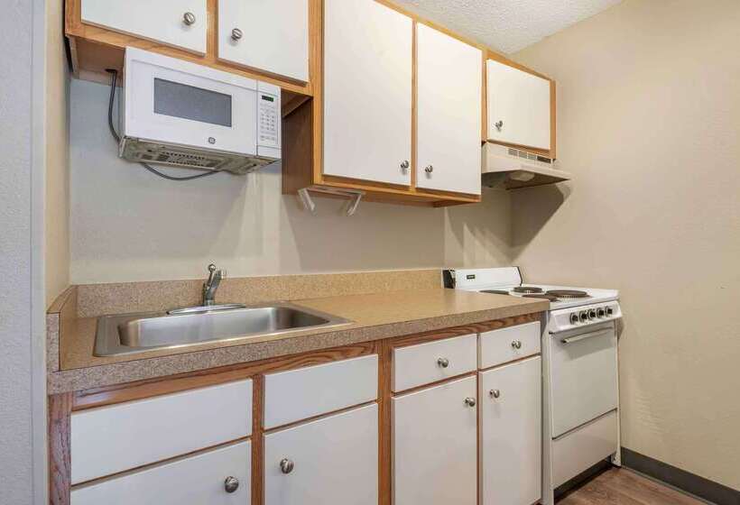 Extended Stay America Select Suites Charlotte University E