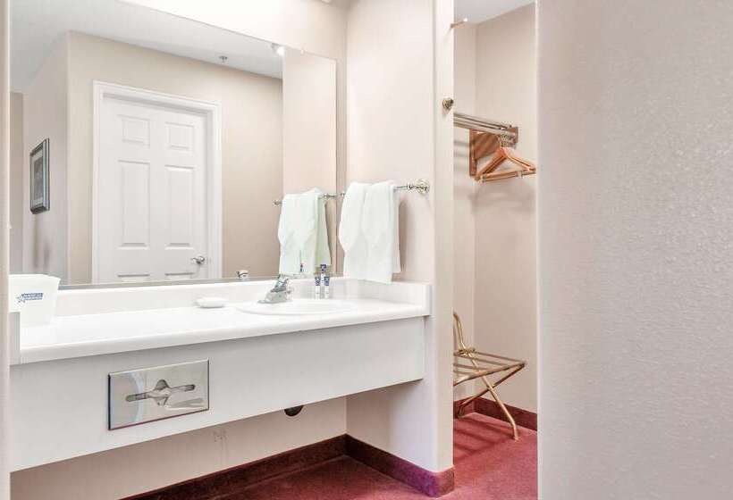 هتل Americas Best Value Inn Cedar City