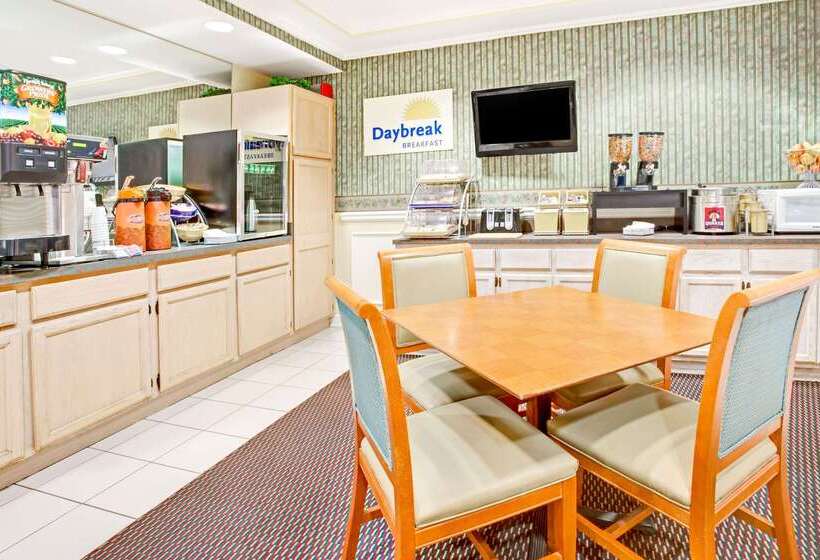 فندق Days Inn By Wyndham Kingsland Ga