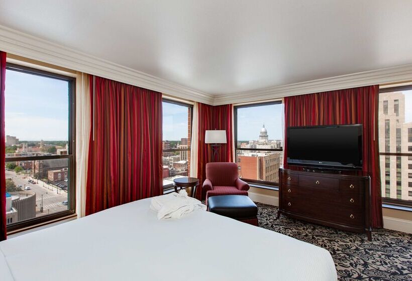 هتل President Abraham Lincoln Springfield   Doubletree By Hilton