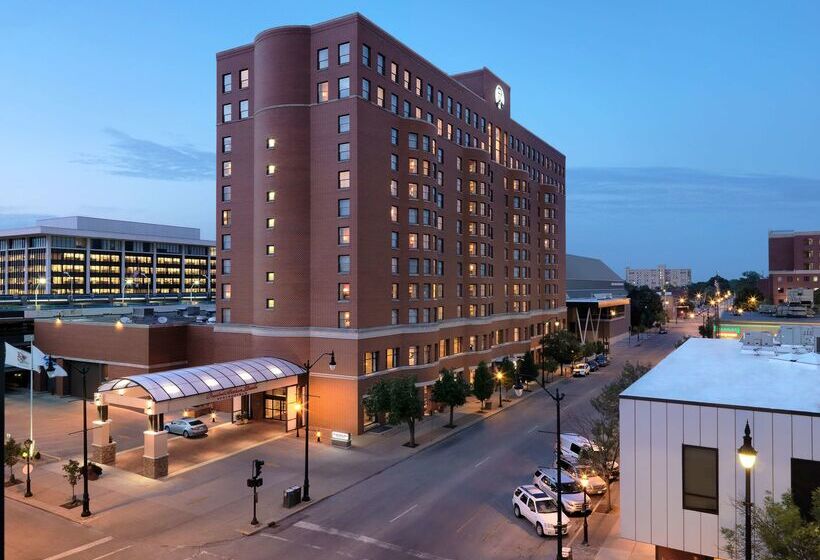 هتل President Abraham Lincoln Springfield   Doubletree By Hilton