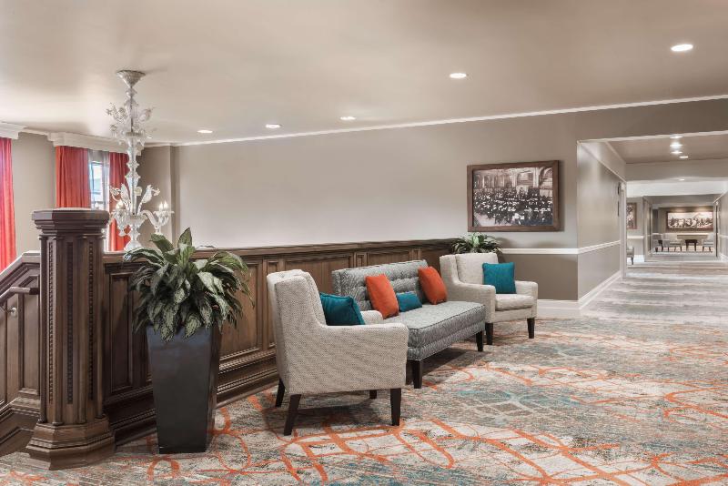 هتل President Abraham Lincoln Springfield   Doubletree By Hilton