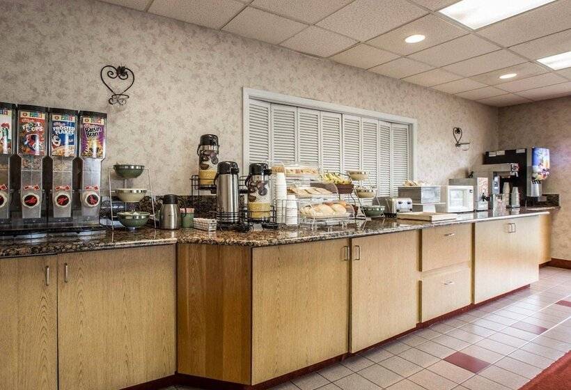 ホテル Econo Lodge Inn And Suites   Pilot Mountain