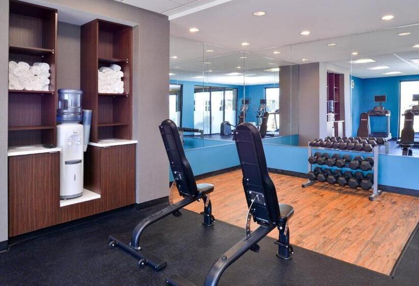 هتل Fairfield Inn Rochester Airport