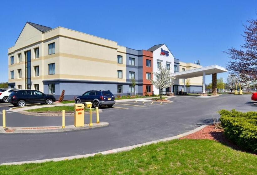 هتل Fairfield Inn Rochester Airport