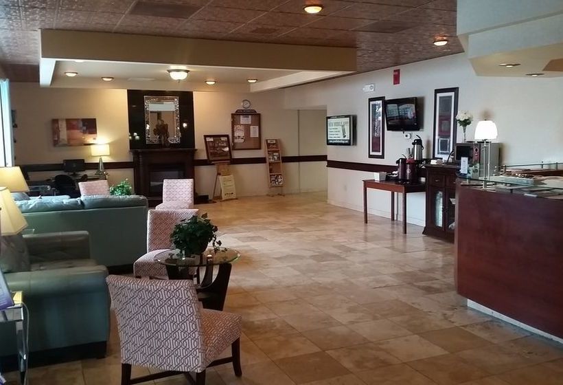 בית מלון כפרי Grand Forks Inn & Suites