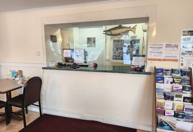 Отель Red Carpet Inn Pulaski