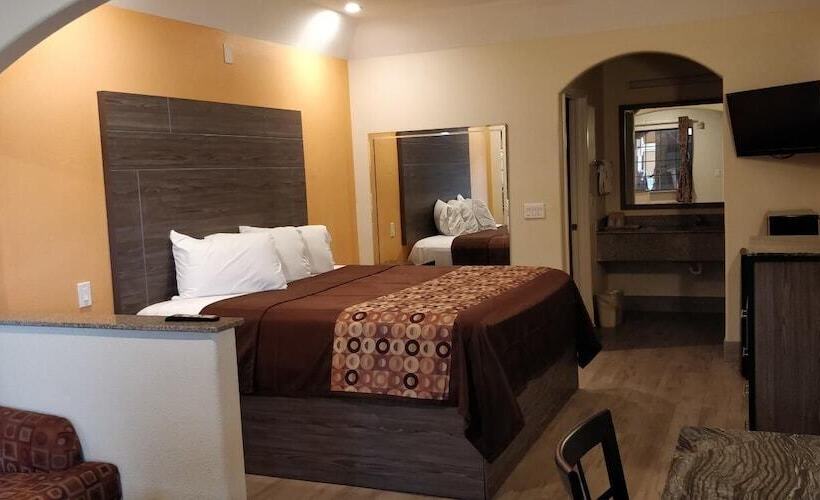 בית מלון כפרי Regency Inn And Suites Galena Park