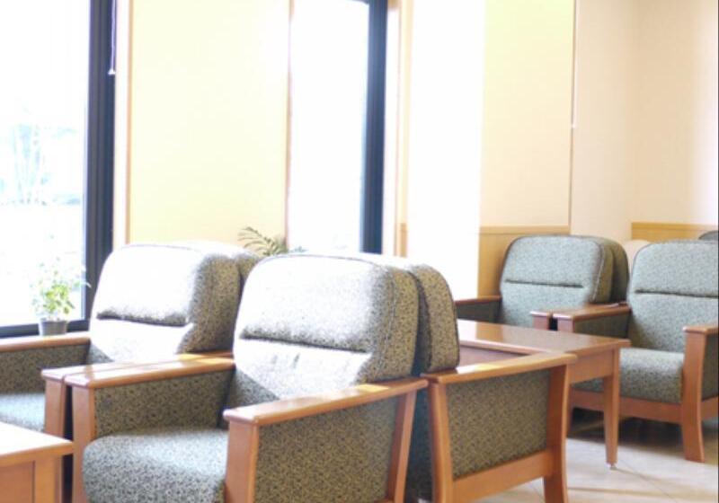 فندق Route Inn Tsubamesanjo Ekimae