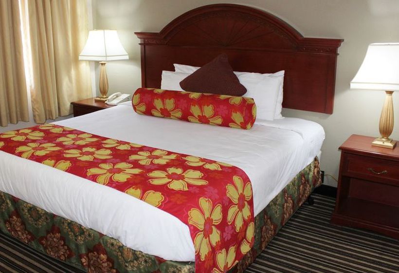 هتل Rodeway Inn & Suites