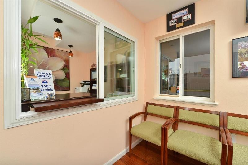 هتل Americas Best Value Inn Lakewood Tacoma S