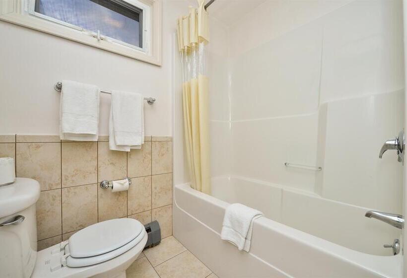 בית מלון כפרי Americas Best Value Inn Providence North Scituate