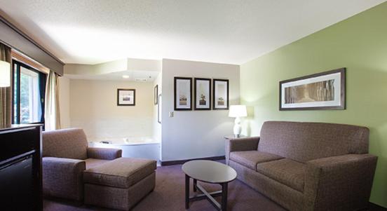 בית מלון כפרי Americinn By Wyndham Hampton