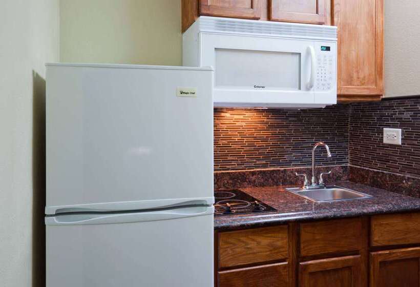 فندق Americinn By Wyndham Shakopee Near Canterbury Park