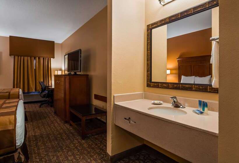 هتل Best Western Plus Midwest Inn & Suites
