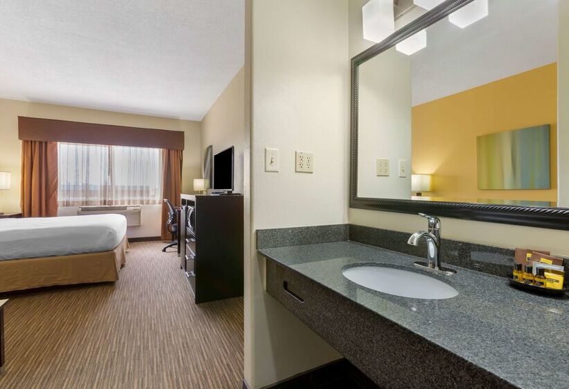 هتل Best Western Plus The Four Corners Inn
