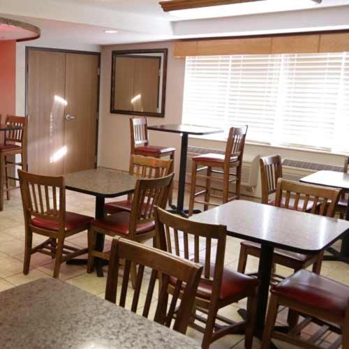 Boarders Inn And Suites By Cobblestone Hotels   Fayette