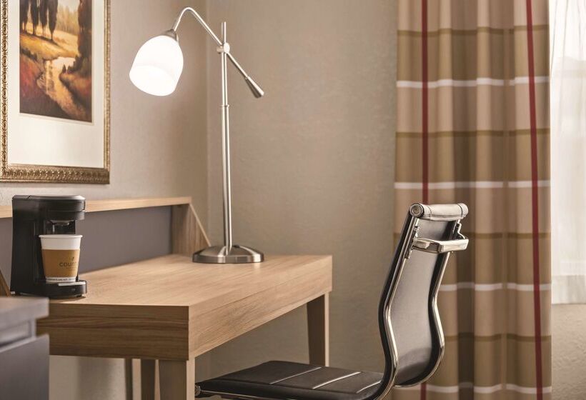 هتل Country Inn & Suites By Radisson, Georgetown, Ky