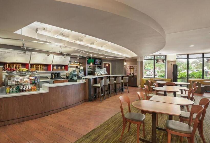 فندق Courtyard By Marriott Middletown Goshen