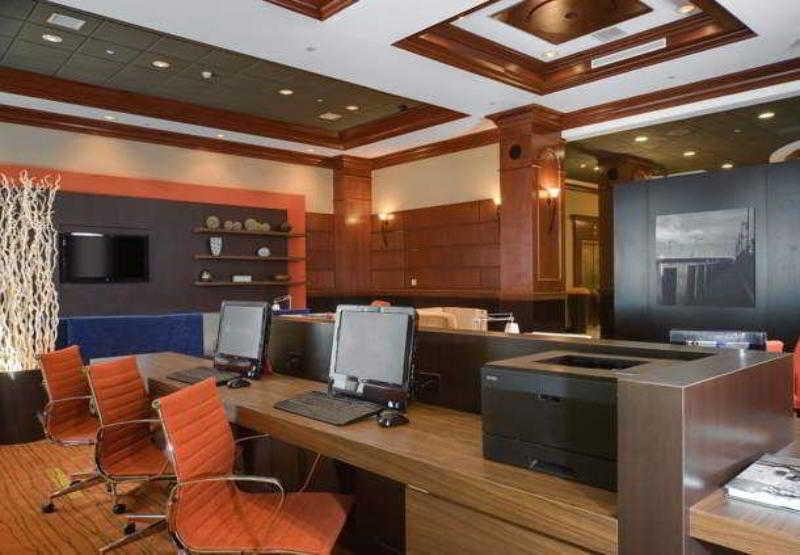 هتل Courtyard By Marriott Norfolk Downtown