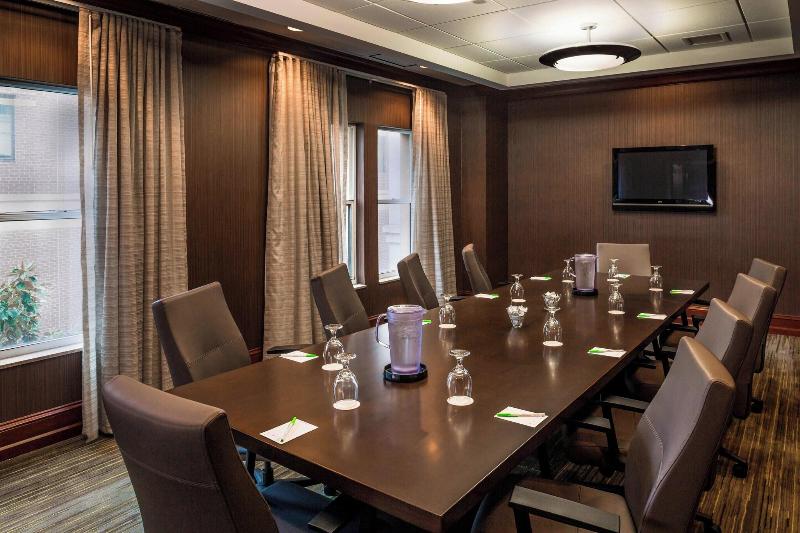 هتل Courtyard By Marriott Norfolk Downtown