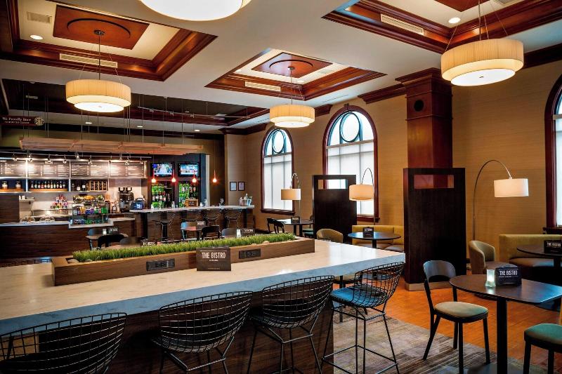 هتل Courtyard By Marriott Norfolk Downtown