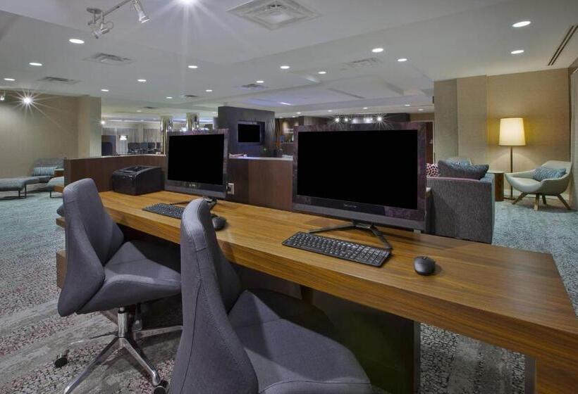 Отель Courtyard By Marriott Somerset