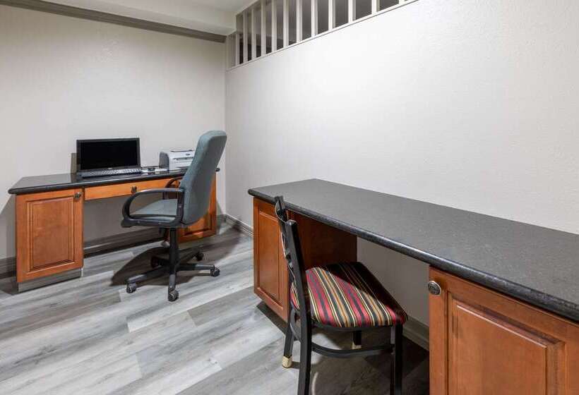 בית מלון כפרי Days Inn By Wyndham Baytown Tx