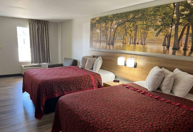 בית מלון כפרי Days Inn & Suites By Wyndham Opelousas