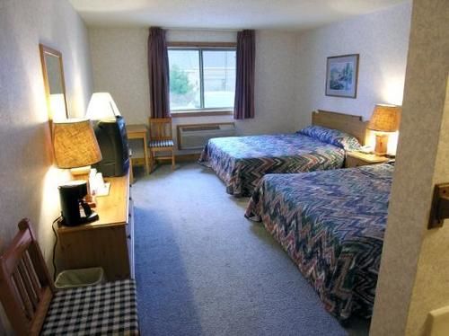Отель The Pinewood Lodge