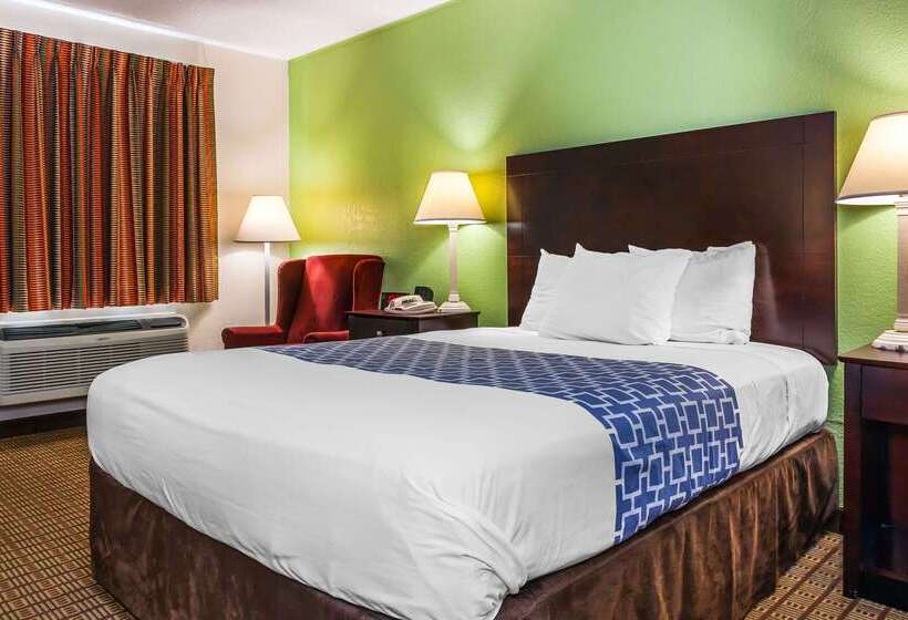 فندق Econo Lodge Vincennes