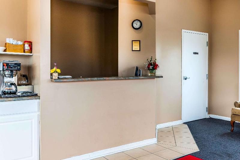 فندق Econo Lodge Vincennes