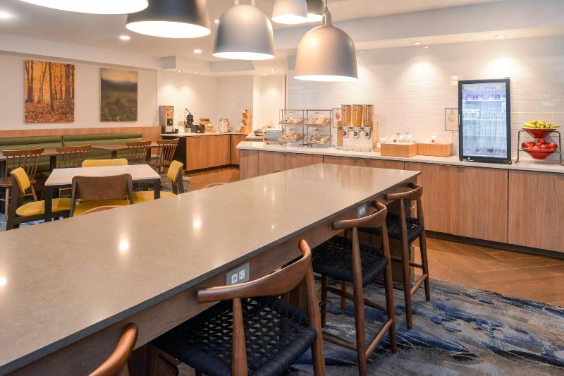 בית מלון כפרי Fairfield Inn & Suites By Marriott Pittsburgh New Stanton
