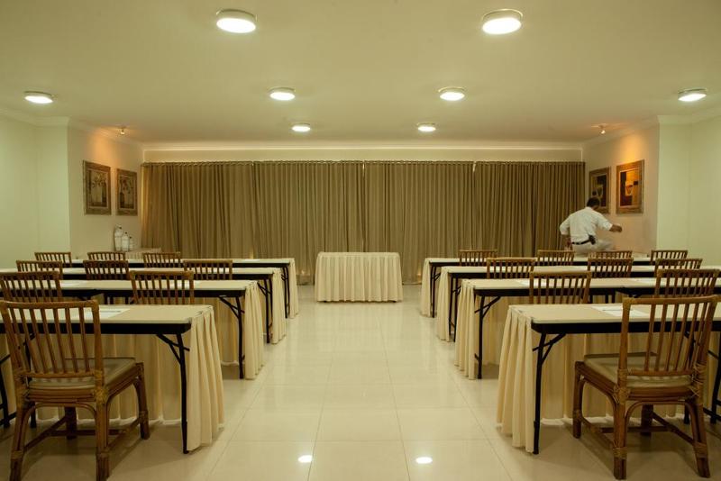 هتل Infinity Blue Resort & Spa