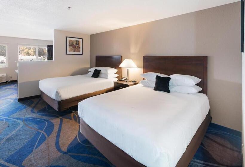 Отель Red Lion Inn & Suites Kennewick Tri Cities