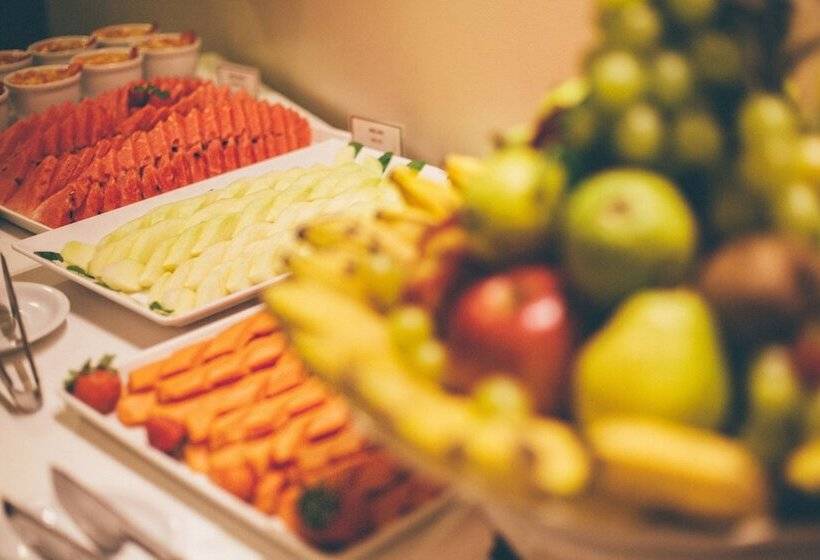 בית מלון כפרי Saint Moritz Hplus Express