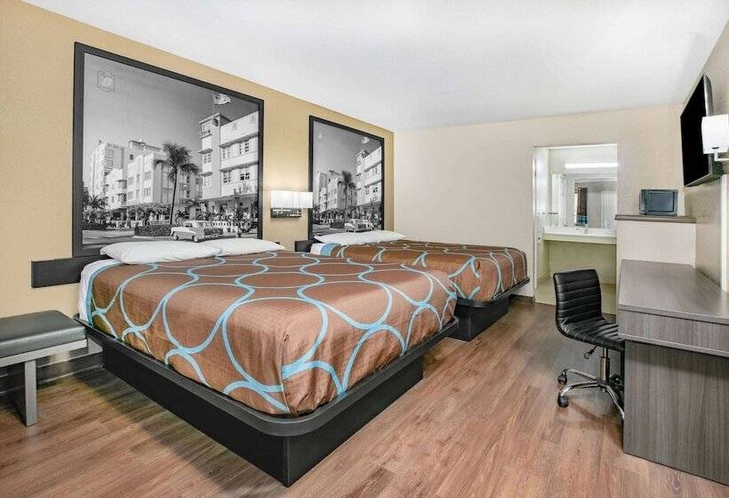فندق Super 8 By Wyndham Moss Point